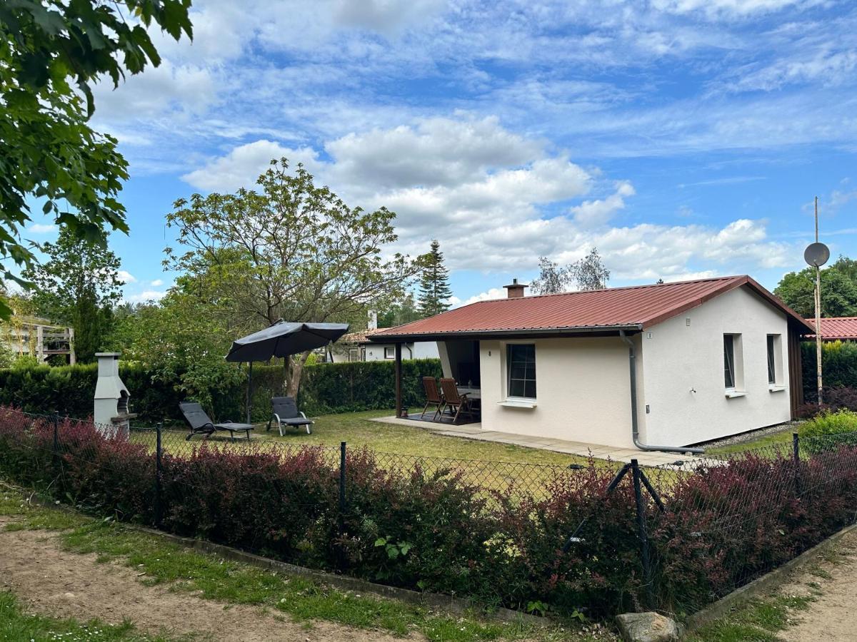 Bungalow Am Dobbertiner See Екстериор снимка